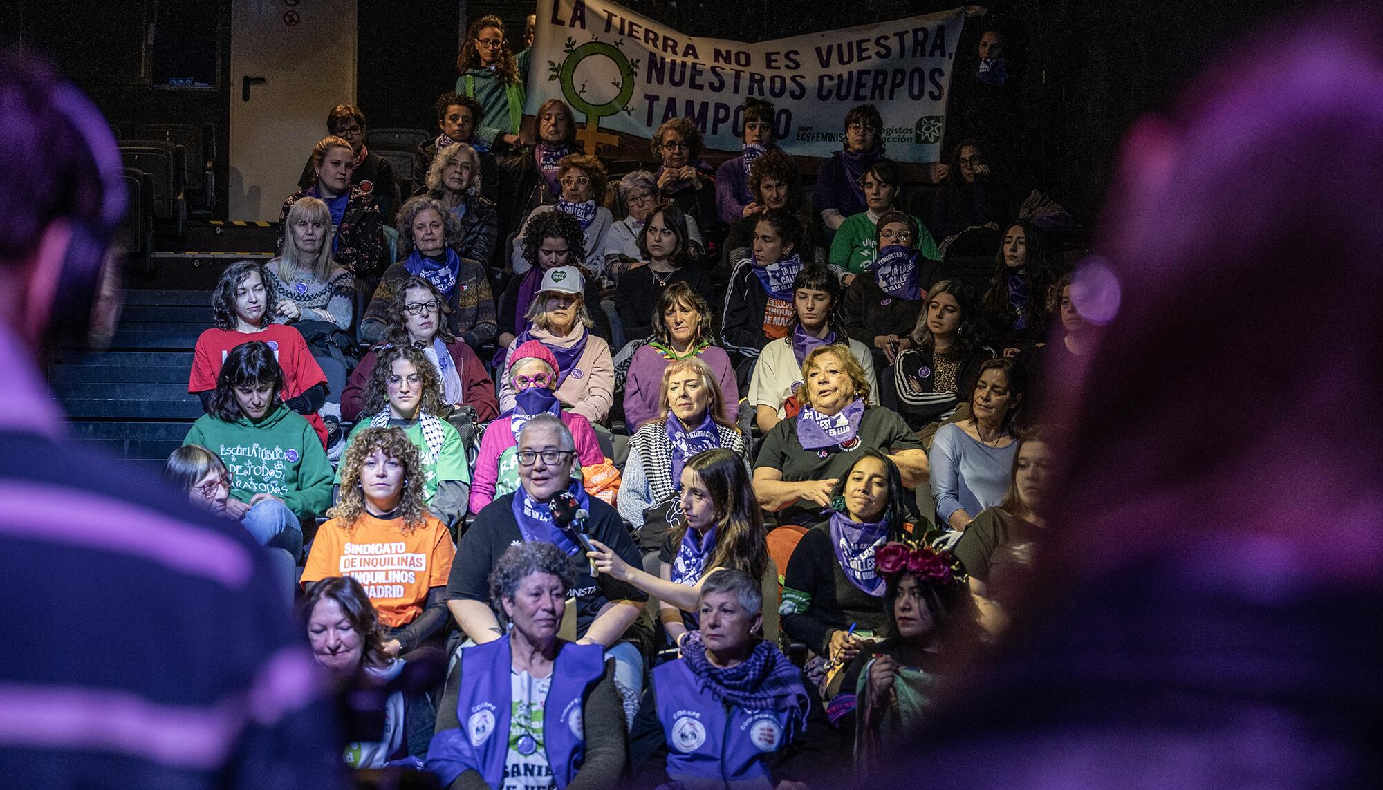 Rueda 8M Teatro - 10